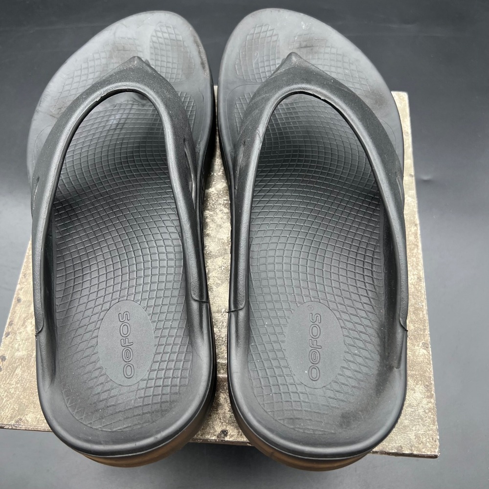Oofos OOriginal Recovery Sandals Black Mens 10 Womens 12 EU 43 Thong Flip Flops
